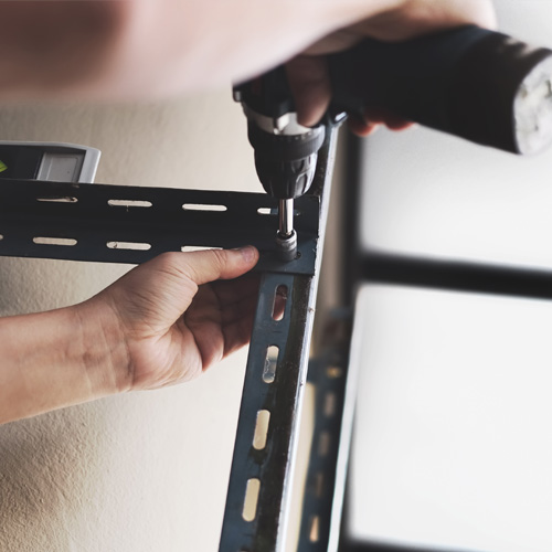 Mounting bracket installation with power drill